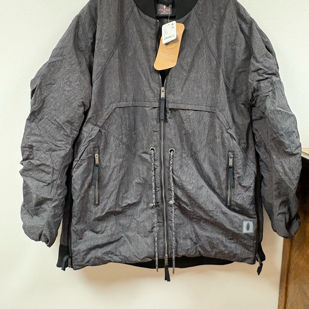 Free People Tricked Out Trek Lightweight Puffer Jacket. Size L Black New W/Tags